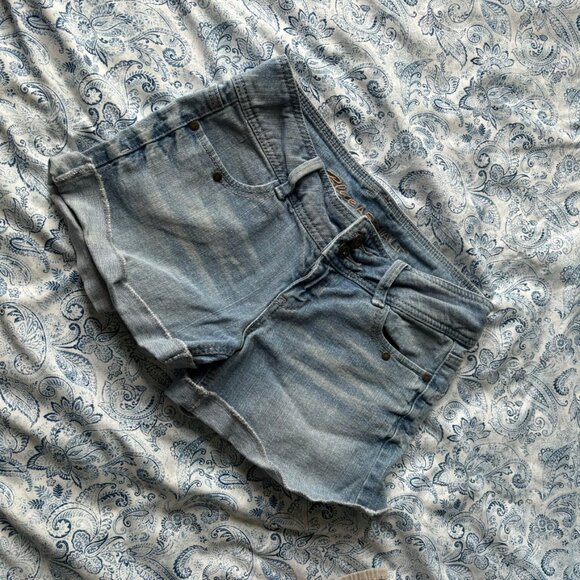 Vintage cuffed denim low rise shorts, size 3 - Picture 1 of 3